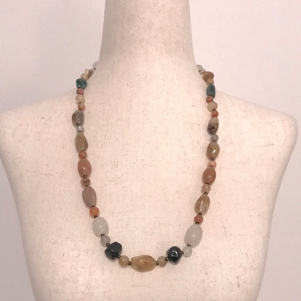 ✅CLEARANCE- Handcrafted Multicolor Polished Stone Necklace - Picture 4 of 8